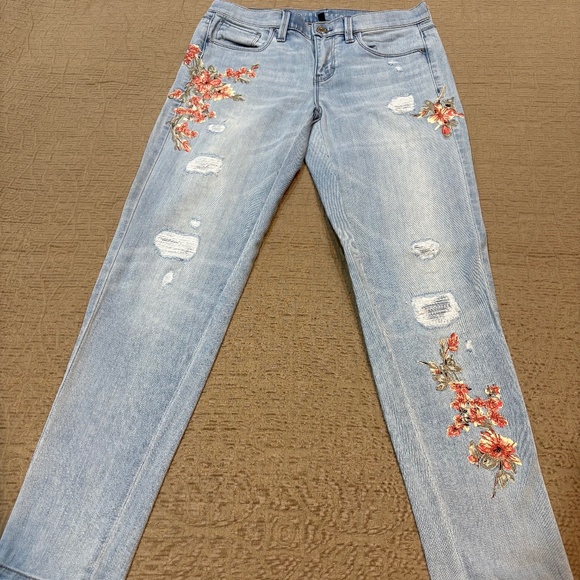 WHBM Light Blue Flowers Patches GirlFriend Jeans Women's 2 - Picture 1 of 9